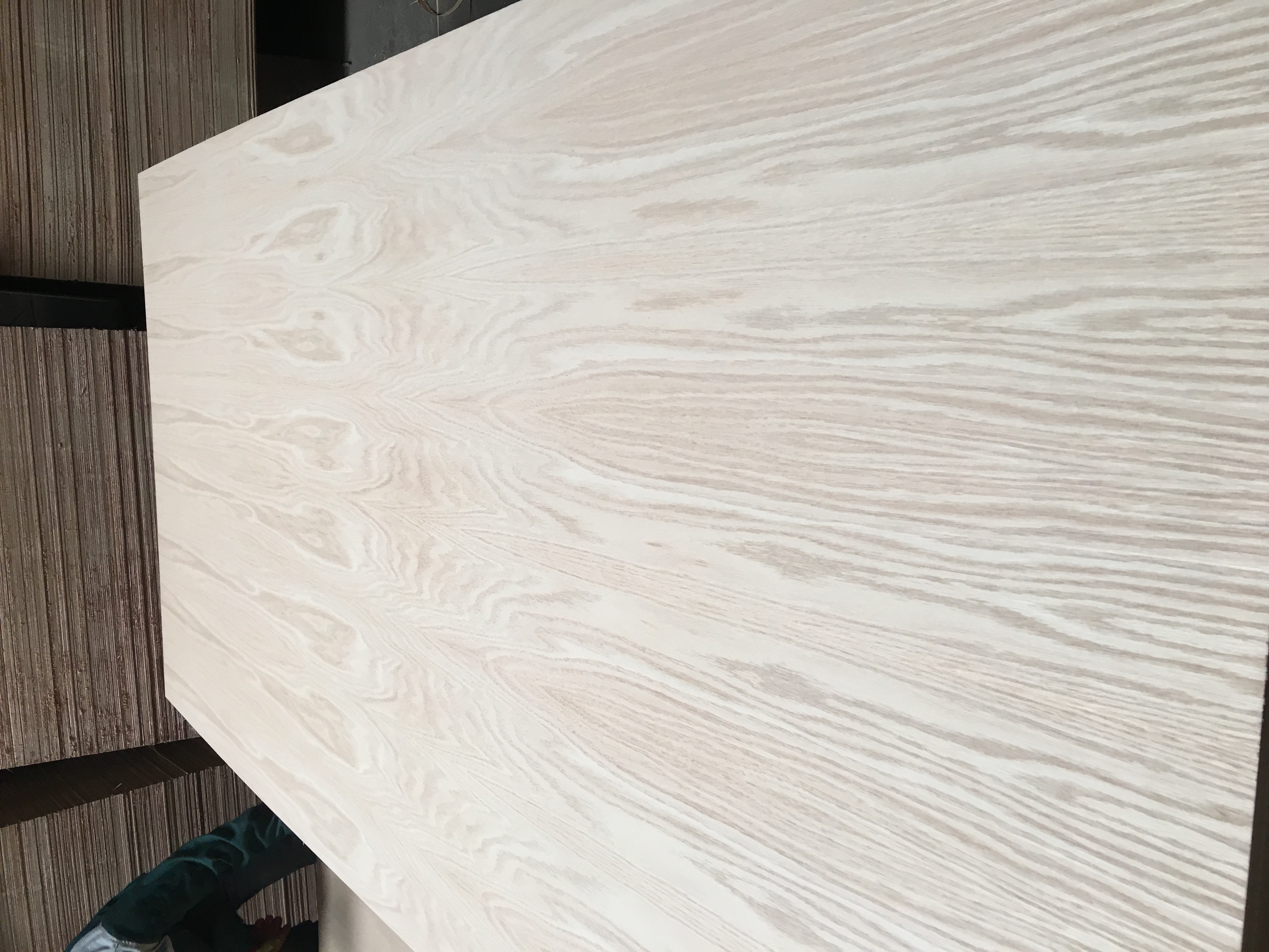 How to install a laminated MDF? Eoncred Group